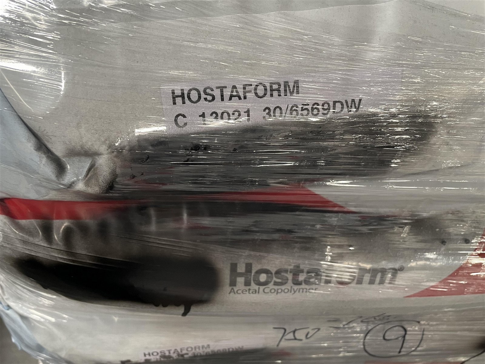 HOSTAFORM C13021 30/6569 DW