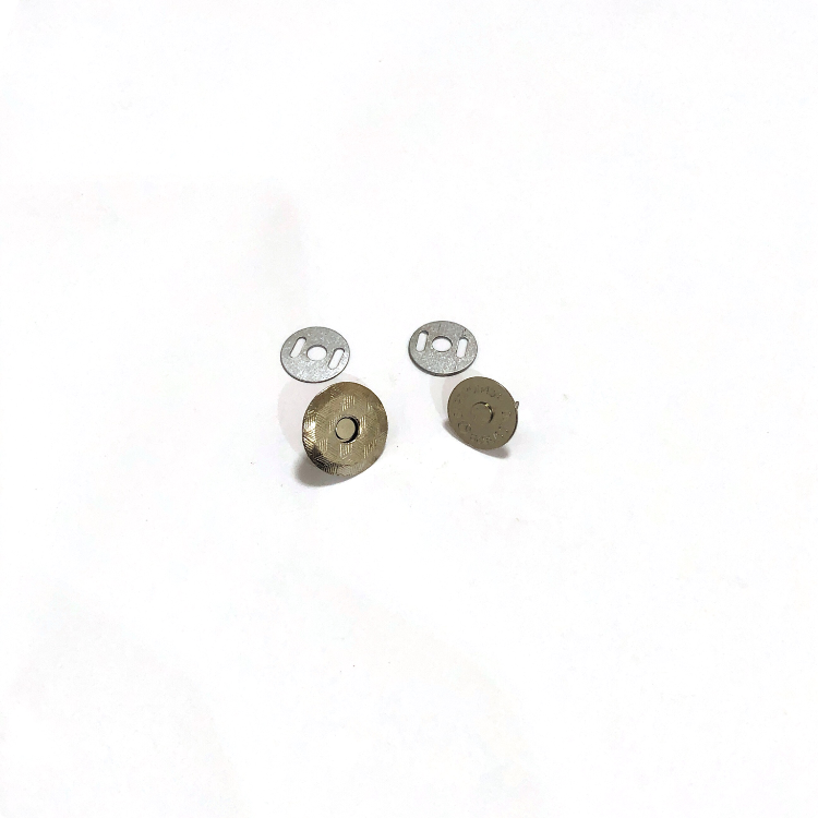 18MM滾鎳色壓花碟形磁鈕