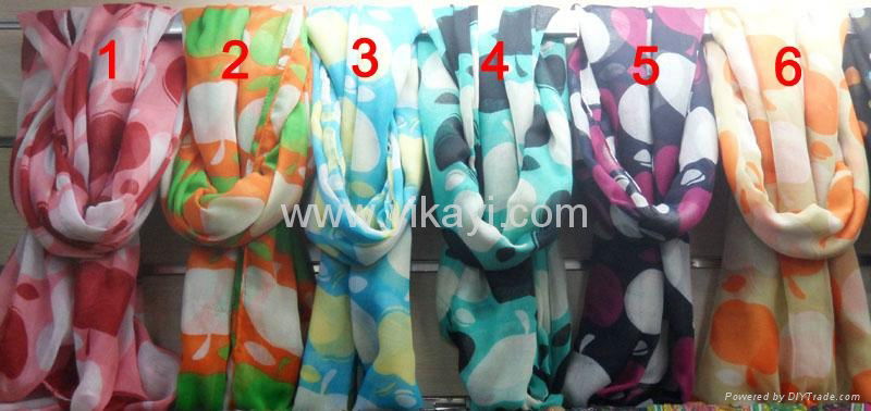 polyester voile scarf with apple print 2