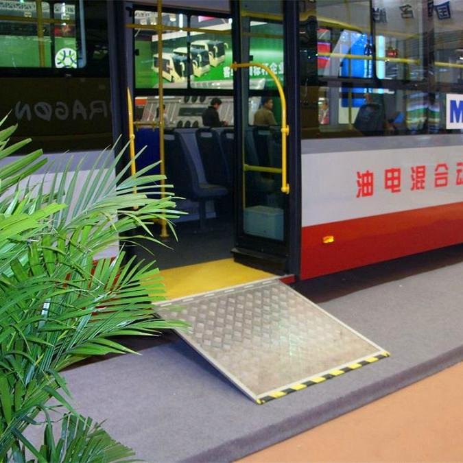 CE Certified Electric Wheelchair Ramp with Loading Capacity 350kg for City Bus 4
