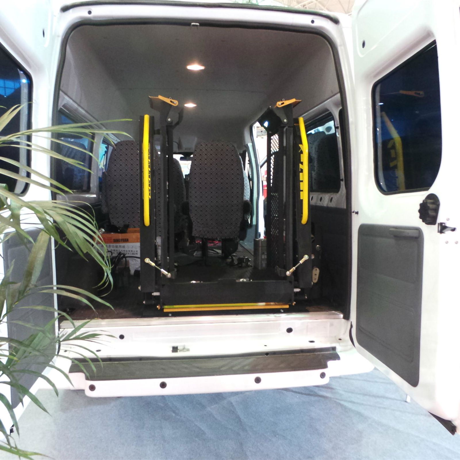 CE and EMARK Certified Wheelchair Lift for Van, Disabled Wheelchair Lif 5