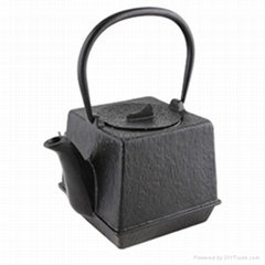 0.7 liter square cast iron teapot in black