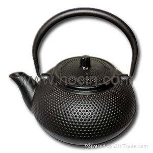 600ml Nail head design cast iron teapot in black