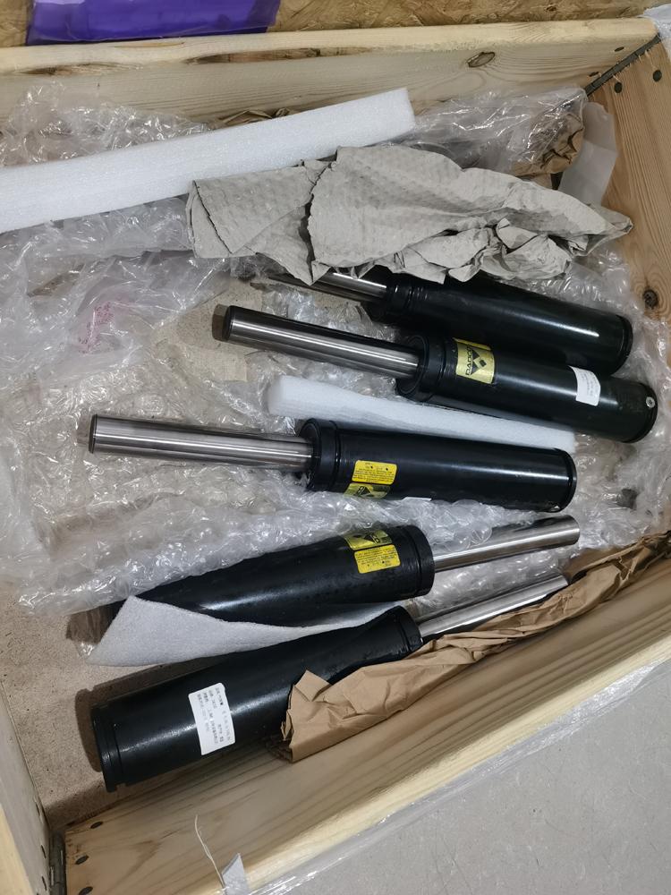 DADCO氮氣彈簧U-0800-032-TO 4