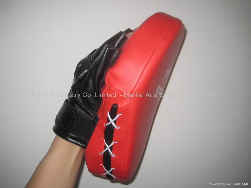 Hand focus mitt 2