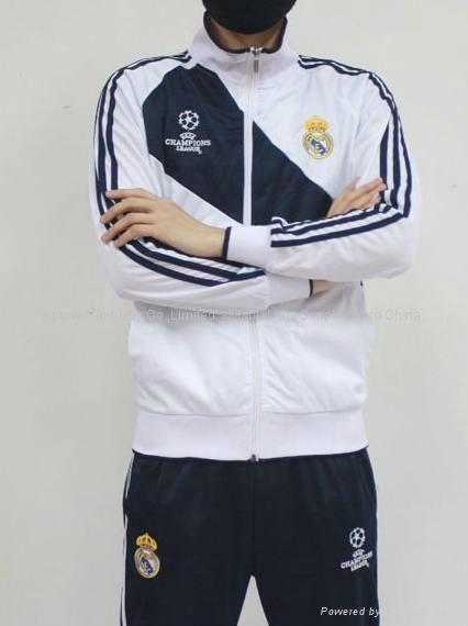 Sport suit , sport wear , soccer ball top and pant. 3