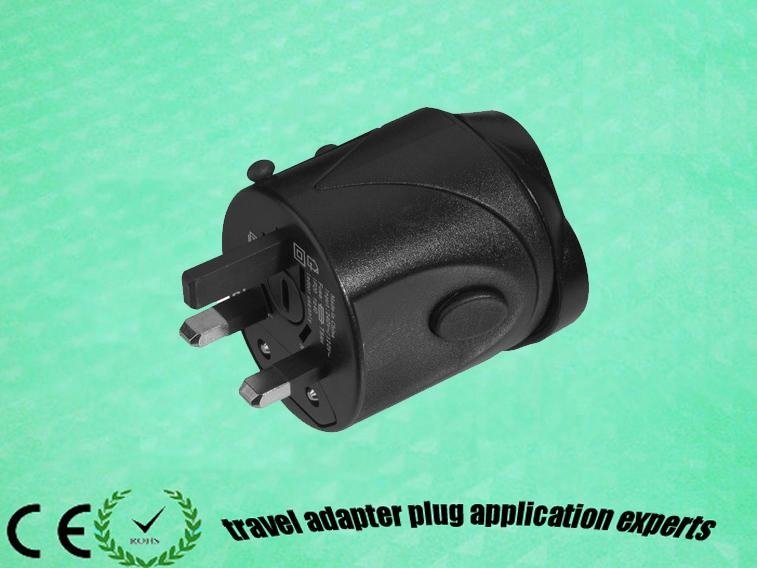 2016 Newest Most Popular Travel Adapter 3