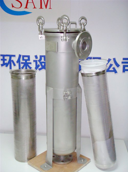 Lubricants filter vessel