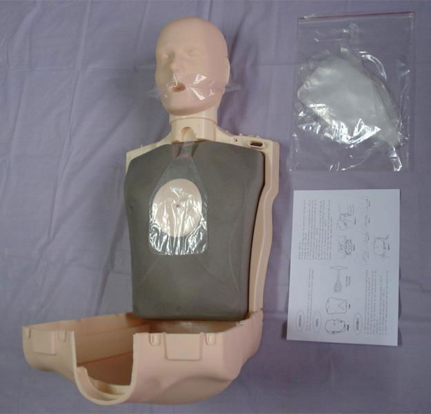 EM-013 Half body Simple CPR Training Manikin 3