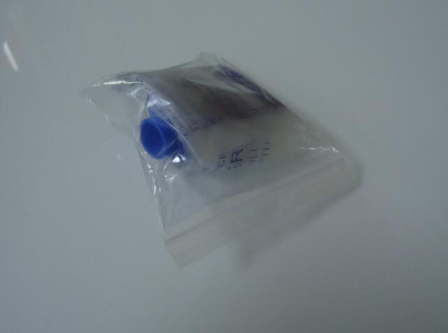 EH-001 Disposable One Way Valve CPR Mask   5