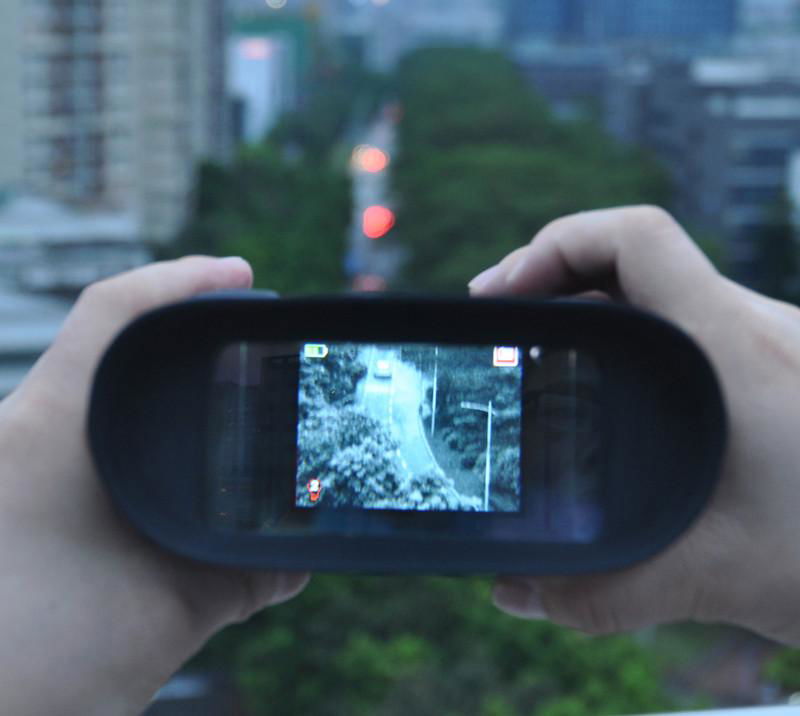 7x31 Digital Night Vision Binocular wide dynamic range with 2” TFT LCD