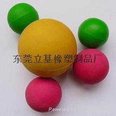 Foam rubber ball