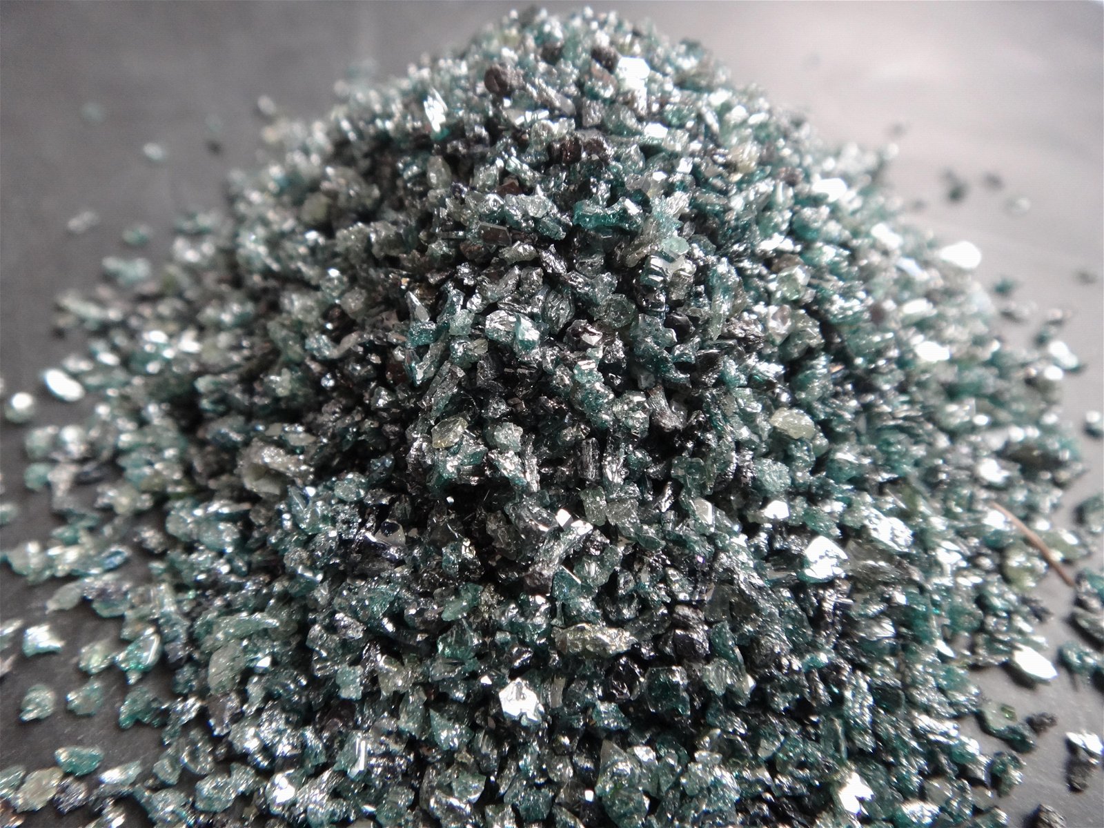 green silicon carbide for refractory, ceramic material from China factory) 4