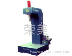 Single-column hydraulic press