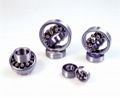 Self-aligning ball bearings