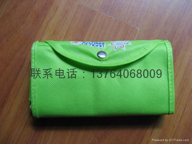 Non-woven shopping bag