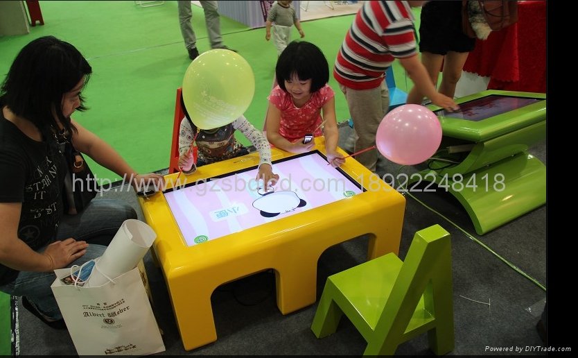 32inch Children touch interactive teaching table 2