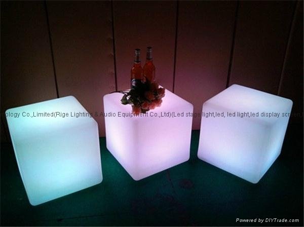 Factory Direct Waterproof color changing rechargable plastic led cube 5