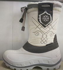 SNOW BOOTS