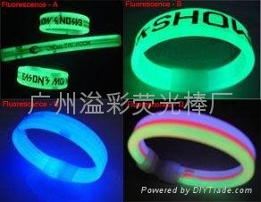 Glow stick bracelet