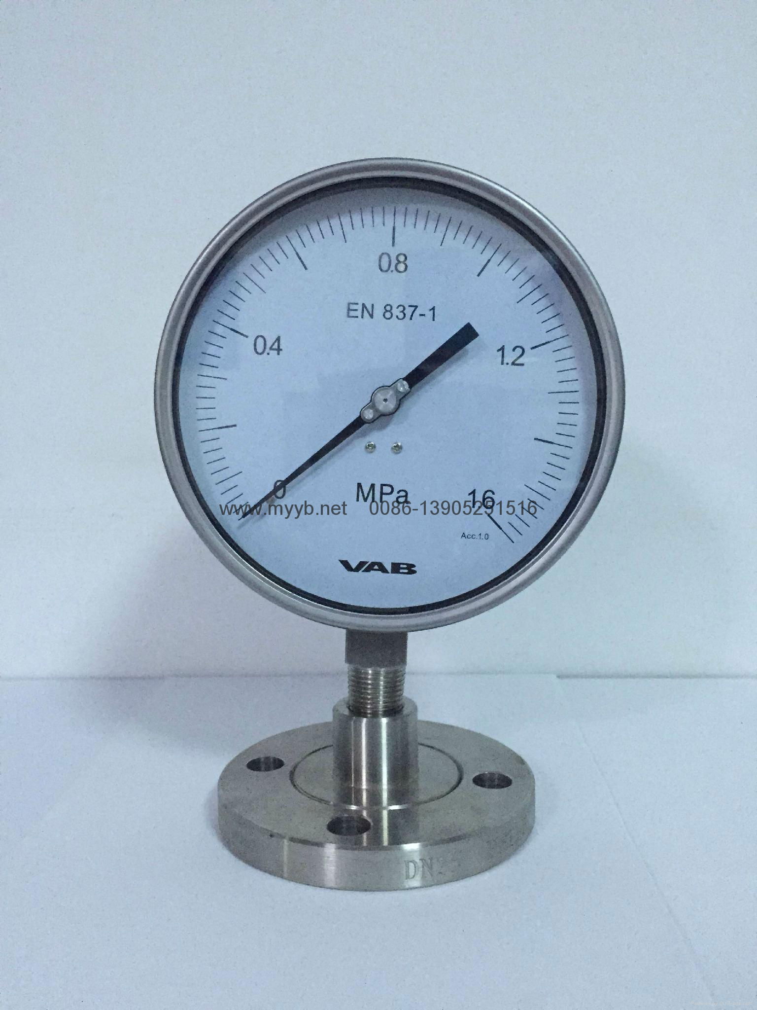 Diaphragm sealed manometer  4