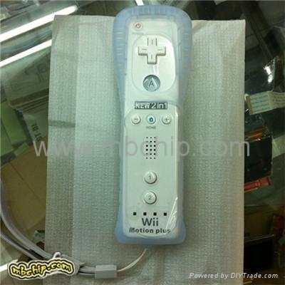 WII REMOTE WITH BUILT-IN MOTION PLUS 3