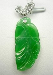 18K White Gold with Green Jade Pendant