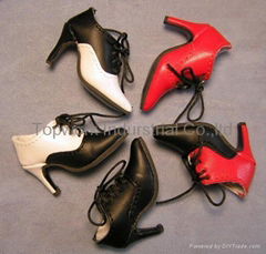 Doll shoes