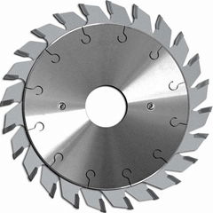 Adjustable scoring saw blades