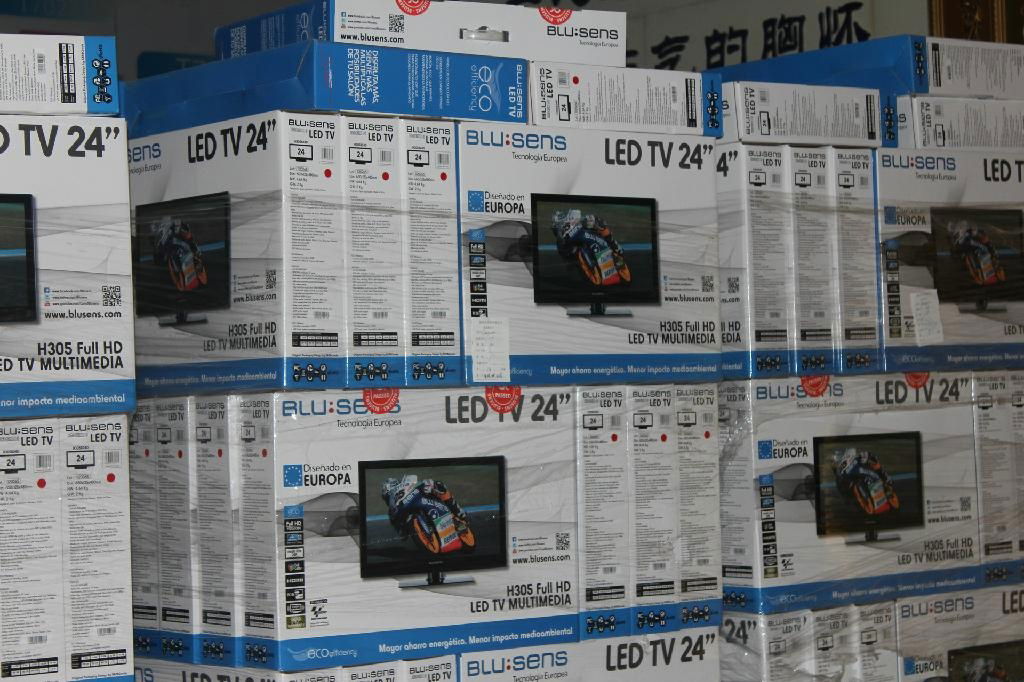 LED TV   BLURAY DVD COMBO 2