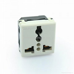 Universal receptacle module in white 2P+E10A250V(R4-W)