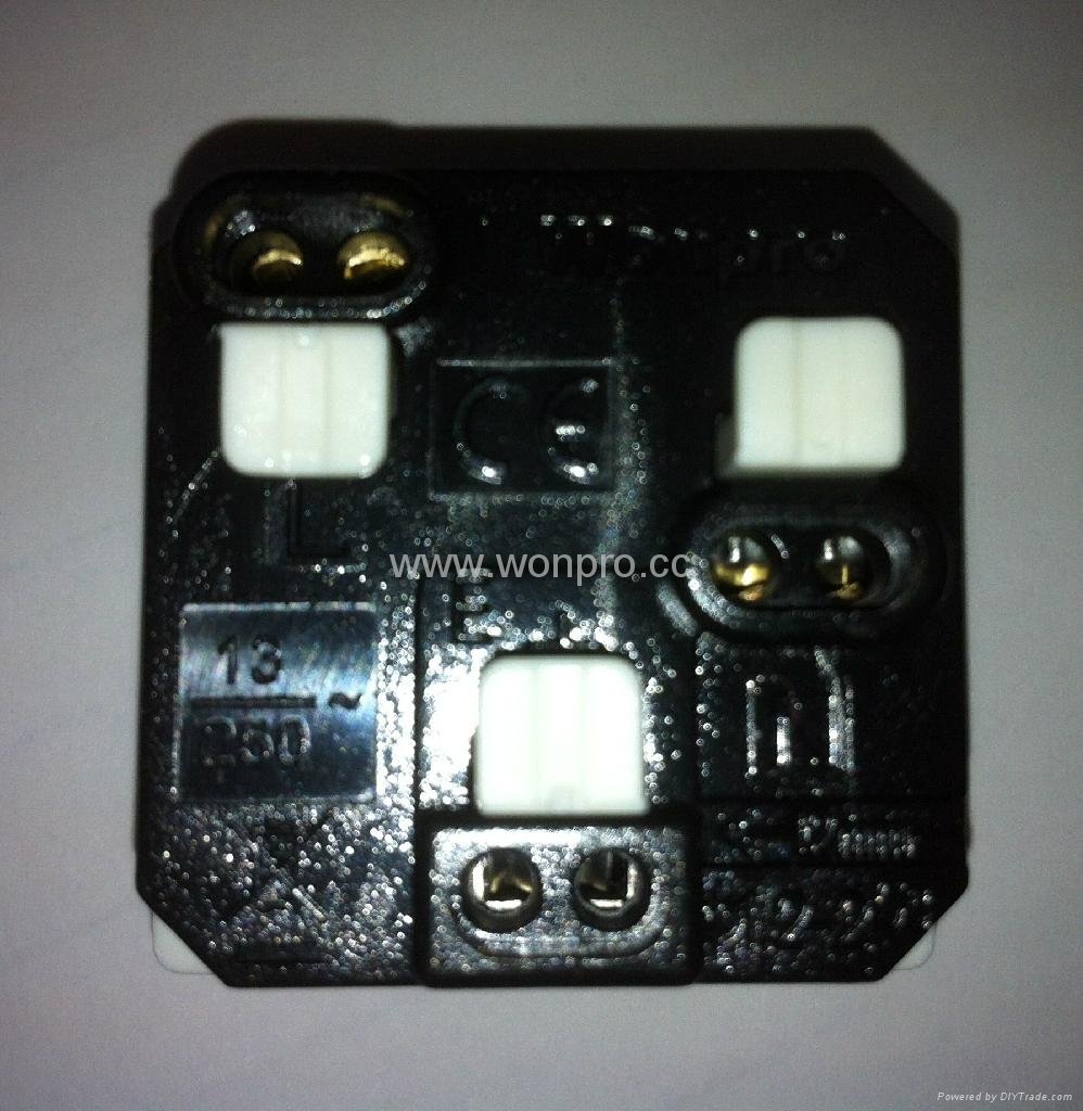 BS socket-outlets 2P+E in black(R7-BK) 2