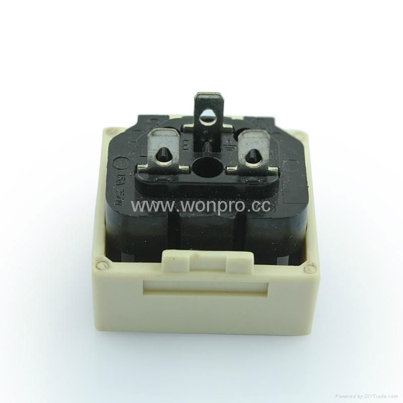 IEC Male socket 2P+E C14 (R320-W) 2