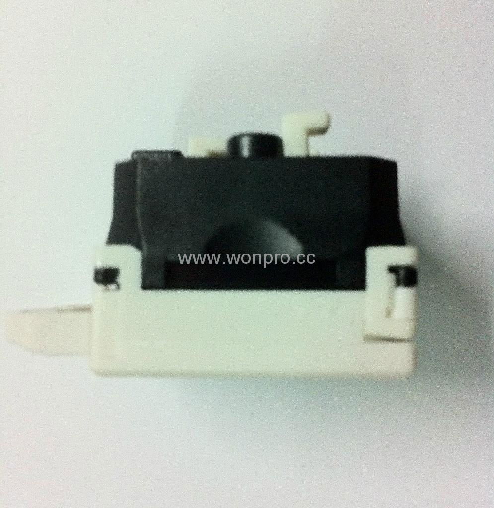 Inlay Way Industrial Universal Socket with safety shutter 2P+E(BSF-R4S-W 10A) 4