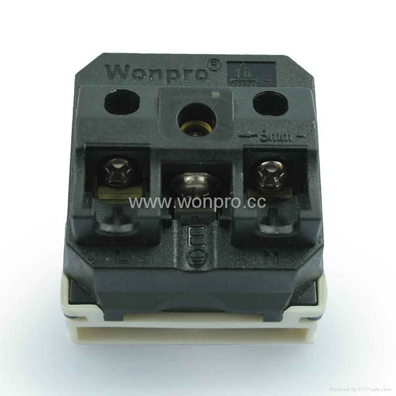 英卡入式工业用一位万用插座黑色(BSF-R4T-BK 16A) 5