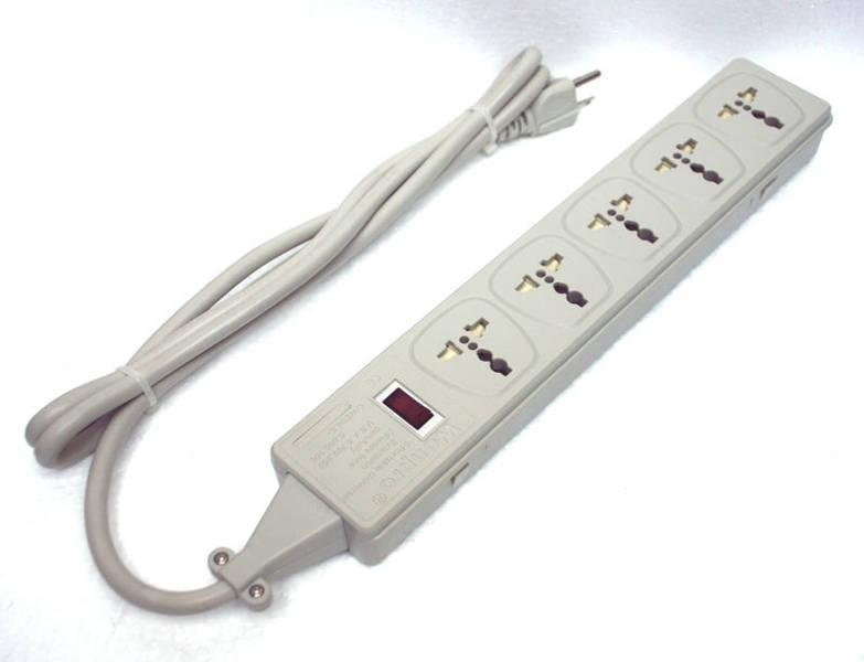 Model No.：WES4.5-D105 5 gang socket with US plug cord