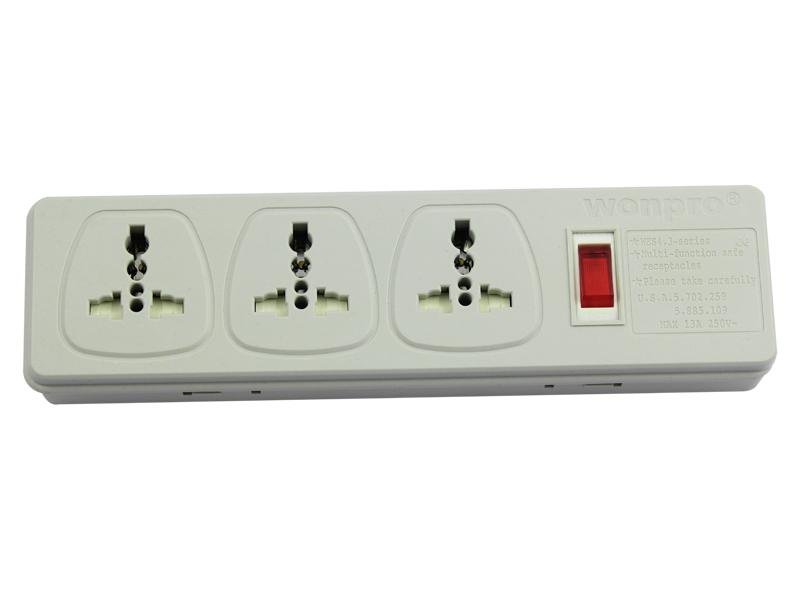 3 gang Universal Outlet Power Strip with IEC C14 port 1