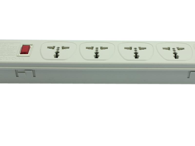 5 gang Universal Outlet Power Strip with IEC C14 port 5