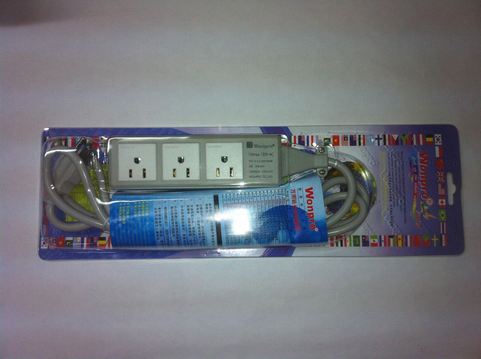 3 gang US socket  extension with indicator 2