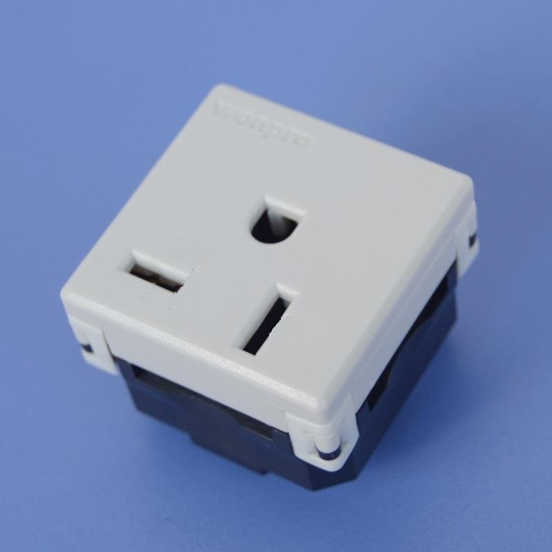 EMA6-20  US socket-outlets 2