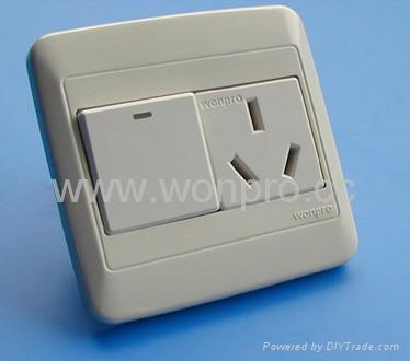 WF86N開關+萬用多用途插座系列 5