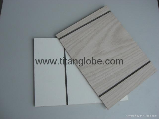 Polyester plywood