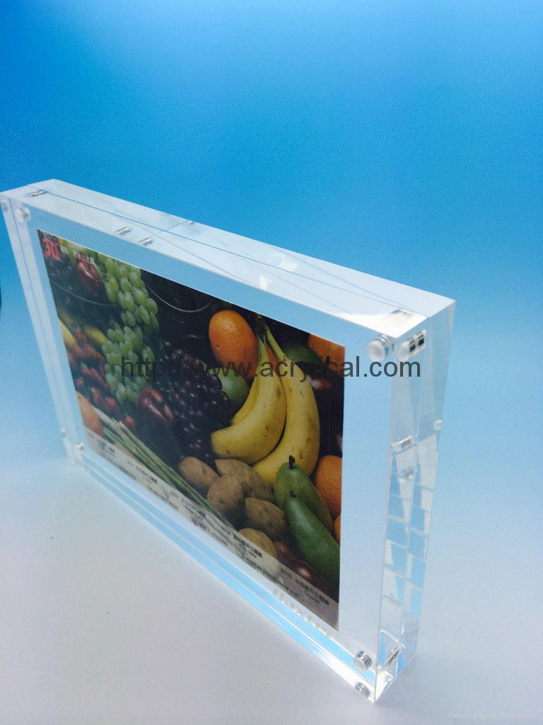 Acrylic photo frame,acrylic picture frame 12+12mm,The Heavy Magnetic Picture Frame preserves your photo between heavy sheets of clear acrylic that are held together by magnetic corners. Can be used vertically or horizontally and available in three sizes:2-1/2 X 3-1/2 X 3/4, 3 1/2'', 3 1/2'' x 5'', 4'' x 6'', 5'' x 7''.