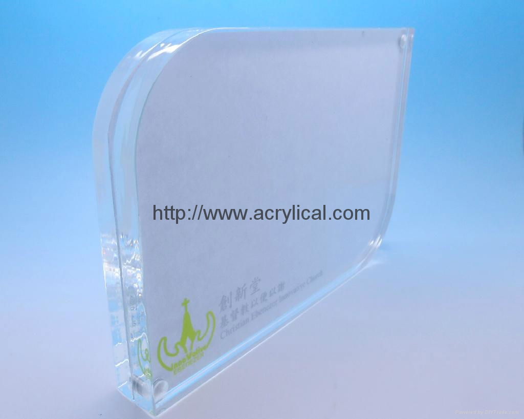 acrylic photo frame,4R acrylic magnetic photo frame,Magnetic Picture Frame preserves your photo between heavy sheets of clear acrylic that are held together by magnetic corners. Can be used vertically or horizontally and available in three sizes:2-1/2 X 3-1/2 X 3/4, 3 1/2'', 3 1/2'' x 5'', 4'' x 6'', 5'' x 7''.