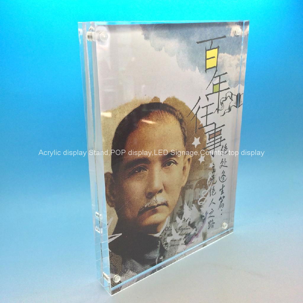 acrylic photo frame,The Heavy Magnetic Picture Frame preserves your photo between heavy sheets of clear acrylic that are held together by magnetic corners. Can be used vertically or horizontally and available in three sizes:2-1/2 X 3-1/2 X 3/4, 3 1/2'', 3 1/2'' x 5'', 4'' x 6'', 5'' x 7''.