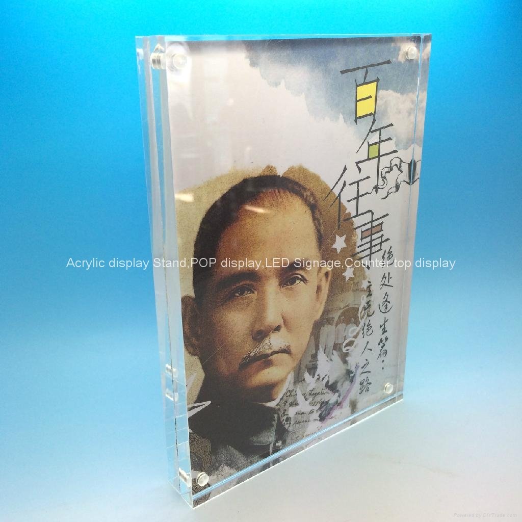 acrylic photo frame,The Heavy Magnetic Picture Frame preserves your photo between heavy sheets of clear acrylic that are held together by magnetic corners. Can be used vertically or horizontally and available in three sizes:2-1/2 X 3-1/2 X 3/4, 3 1/2'', 3 1/2'' x 5'', 4'' x 6'', 5'' x 7''.
