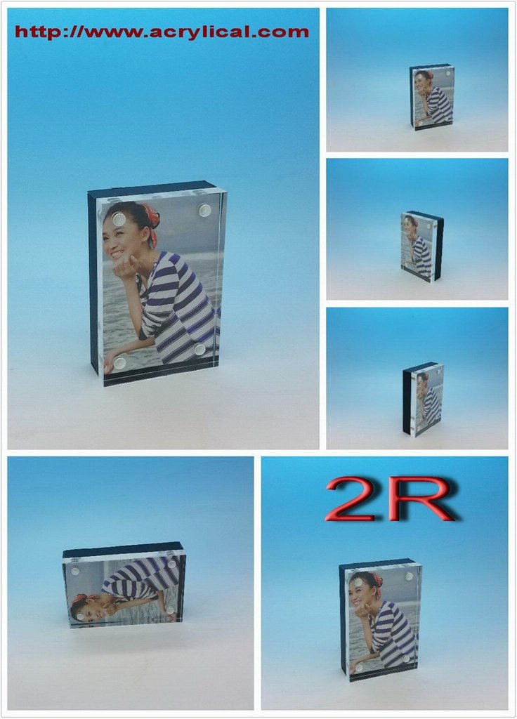 Magnetic Picture Frame preserves your photo between heavy sheets of clear acrylic that are held together by magnetic corners. Can be used vertically or horizontally and available in three sizes:2-1/2 X 3-1/2 X 3/4, 3 1/2'', 3 1/2'' x 5'', 4'' x 6'', 5'' x 7''.