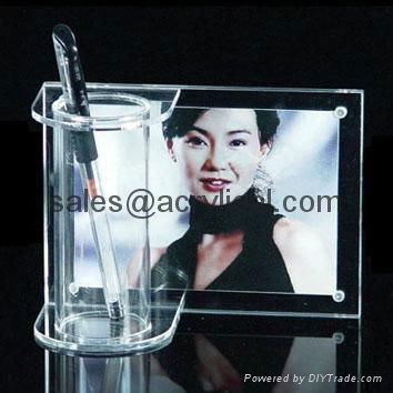 acrylic photo frame,4R acrylic magnetic photo frame,Magnetic Picture Frame preserves your photo between heavy sheets of clear acrylic that are held together by magnetic corners. Can be used vertically or horizontally and available in three sizes:2-1/2 X 3-1/2 X 3/4, 3 1/2'', 3 1/2'' x 5'', 4'' x 6'', 5'' x 7''.