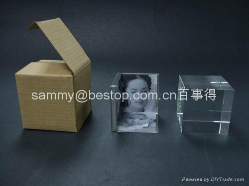 acrylic photo frame,4R acrylic magnetic photo frame,Magnetic Picture Frame preserves your photo between heavy sheets of clear acrylic that are held together by magnetic corners. Can be used vertically or horizontally and available in three sizes:2-1/2 X 3-1/2 X 3/4, 3 1/2'', 3 1/2'' x 5'', 4'' x 6'', 5'' x 7''.