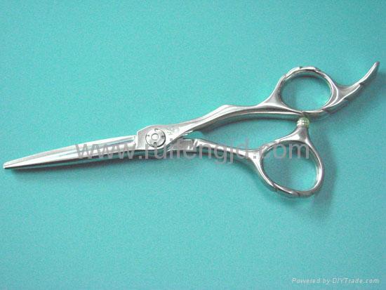 how to thin out hair at home with regular scissors